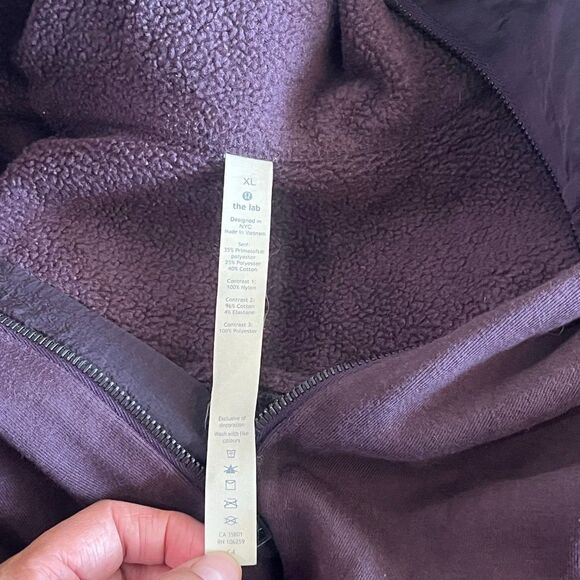 Lululemon men’s jacket size XL - Picture 9 of 10